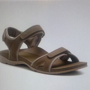NWB Abeo Women’s Balboa Sport. 9.5. Color Fossil